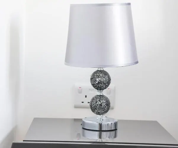 Stunning Two-bedroom At A3ree, Free Parking, Near Cribbs Causeway Mall *