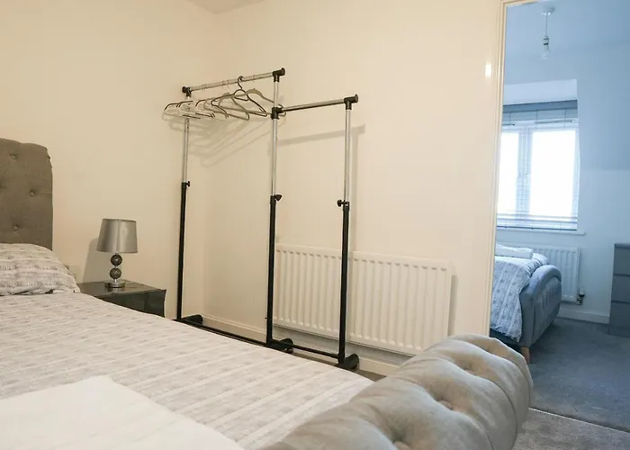 Stunning Two-bedroom At A3ree, Free Parking, Near Cribbs Causeway Mall * Bristol