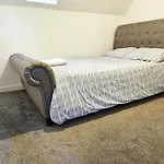 شقة Stunning Two-bedroom At A3ree, Free Parking, Near Cribbs Causeway Mall *