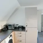 شقة Stunning Two-bedroom At A3ree, Free Parking, Near Cribbs Causeway Mall *