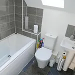شقة Stunning Two-bedroom At A3ree, Free Parking, Near Cribbs Causeway Mall