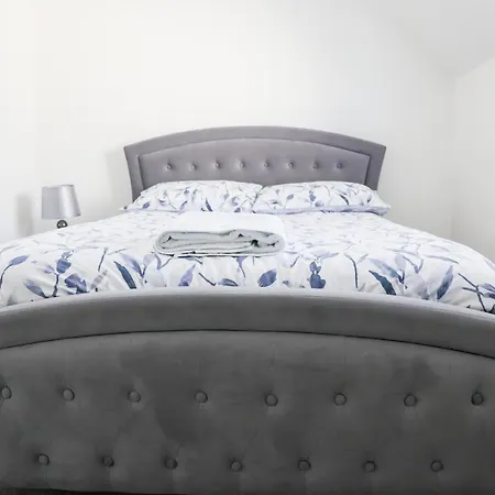 公寓 Stunning Two-bedroom At A3ree, Free Parking, Near Cribbs Causeway Mall