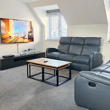 Stunning Two-bedroom At A3ree, Free Parking, Near Cribbs Causeway Mall * 布里斯托