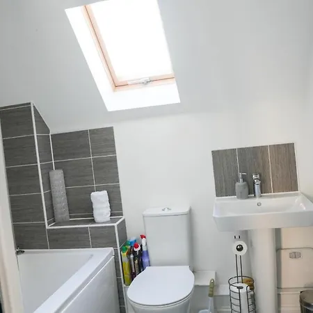 Stunning Two-bedroom At A3ree, Free Parking, Near Cribbs Causeway Mall Apartamento