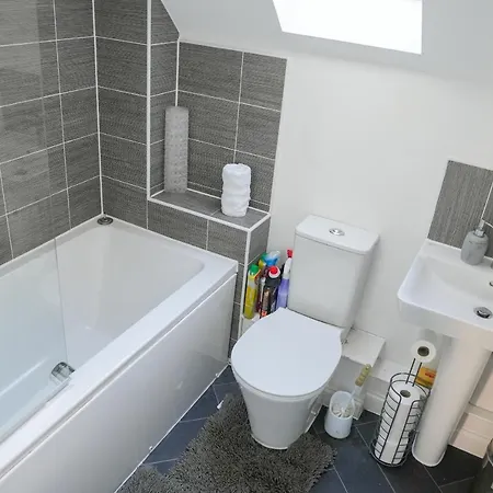 아파트 Stunning Two-bedroom At A3ree, Free Parking, Near Cribbs Causeway Mall