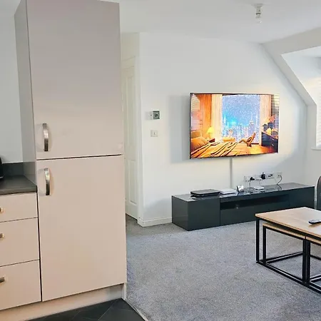 아파트 Stunning Two-bedroom At A3ree, Free Parking, Near Cribbs Causeway Mall