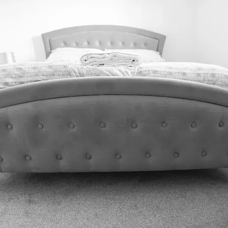 公寓 Stunning Two-bedroom At A3ree, Free Parking, Near Cribbs Causeway Mall 布里斯托