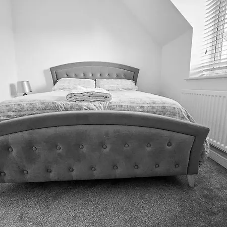 公寓 Stunning Two-bedroom At A3ree, Free Parking, Near Cribbs Causeway Mall *