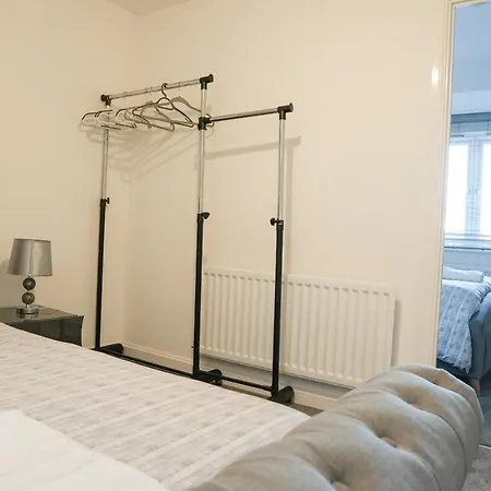 Stunning Two-bedroom At A3ree, Free Parking, Near Cribbs Causeway Mall * 布里斯托