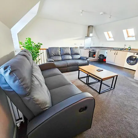 Stunning Two-bedroom At A3ree, Free Parking, Near Cribbs Causeway Mall 브리스틀