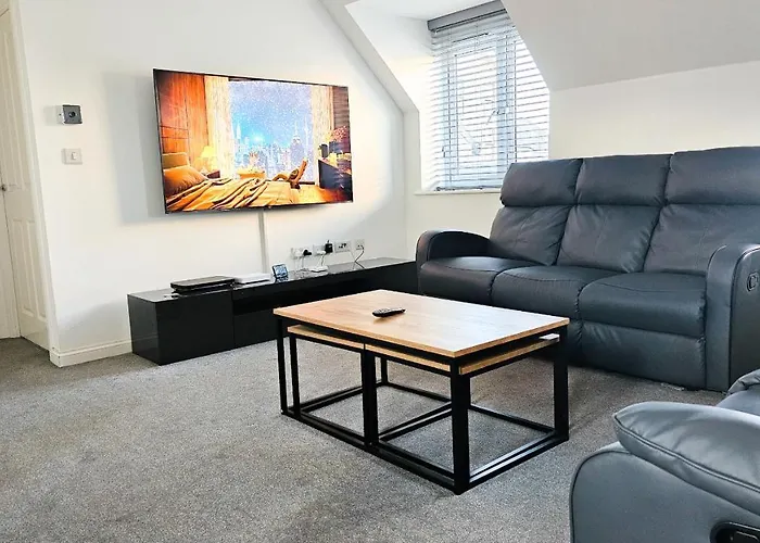 Stunning Two-bedroom At A3ree, Free Parking, Near Cribbs Causeway Mall Апартаменти *