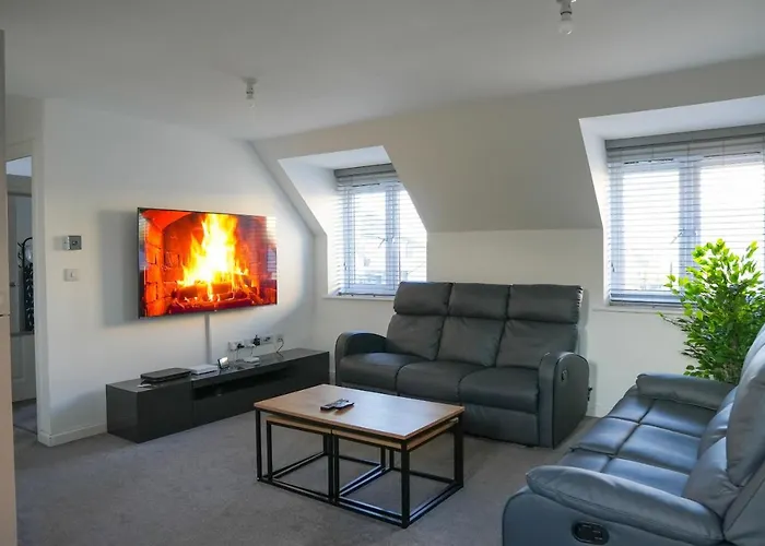 Stunning Two-bedroom At A3ree, Free Parking, Near Cribbs Causeway Mall * Бристоль