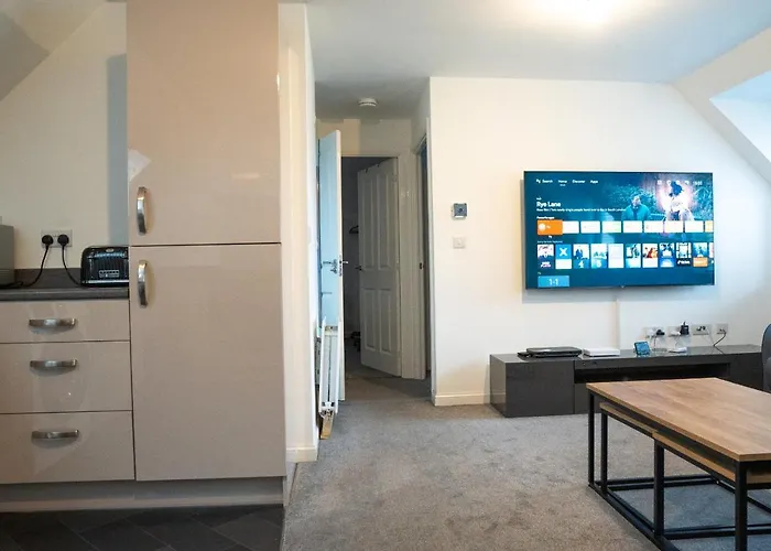 Stunning Two-bedroom At A3ree, Free Parking, Near Cribbs Causeway Mall Διαμέρισμα Μπρίστολ