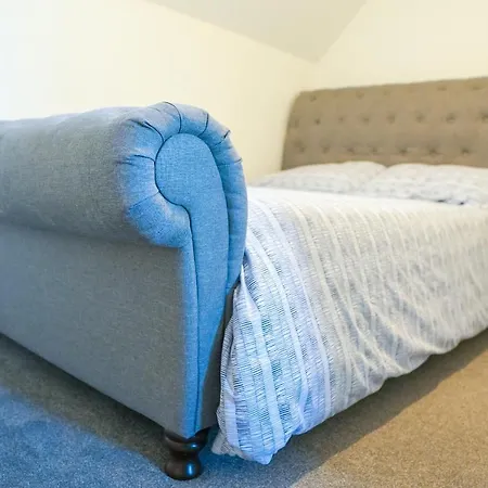 Stunning Two-bedroom At A3ree, Free Parking, Near Cribbs Causeway Mall