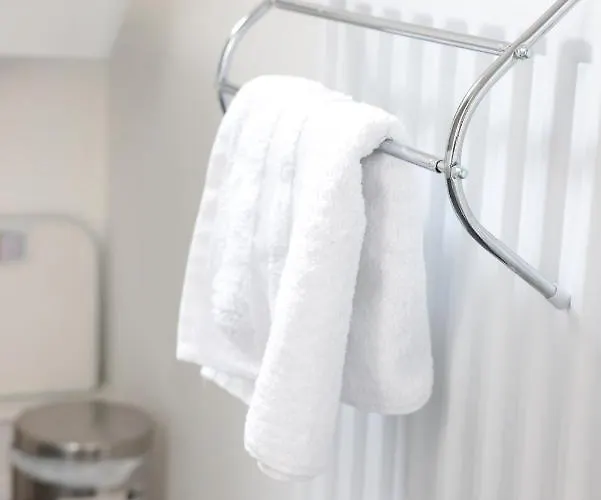 Stunning Two-bedroom At A3ree, Free Parking, Near Cribbs Causeway Mall