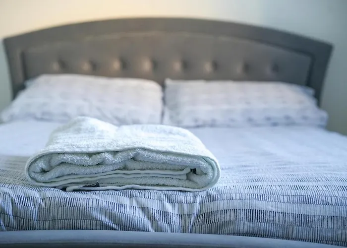 Stunning Two-bedroom At A3ree, Free Parking, Near Cribbs Causeway Mall Bristol