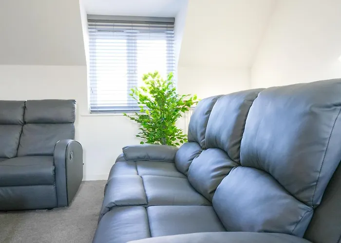 Apartament Stunning Two-bedroom At A3ree, Free Parking, Near Cribbs Causeway Mall *